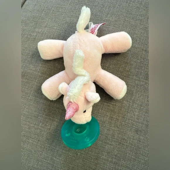 3 wubbanub pacifiers not used - Picture 6 of 8